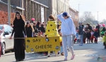 Vrolijke-stoet-kleurt-straten-Mariaberg-Kloosterstraat-Essen-kindercarnaval-2025-57