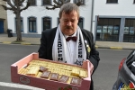 106 Vlotter pakt zoete presentjes van bakker Van Thillo in voor carnavalsbal - Ossekoppen - Essen - (c) Noordernieuws.be 2019 - HDB_1950