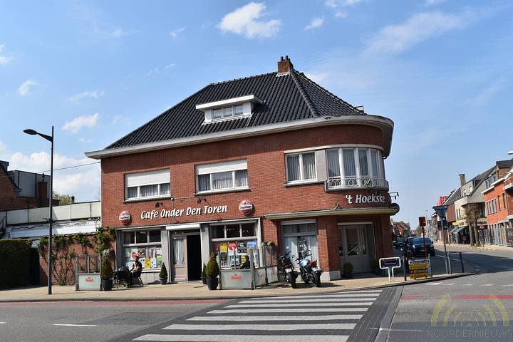 Café's in Essen: Onder Den Toren