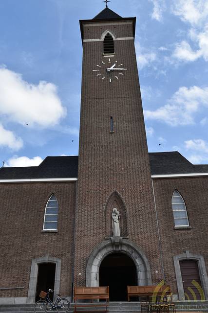 Schatten op de kerkzolder