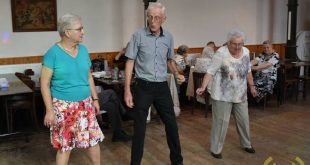 eerste-dansmiddag-van-het-seizoen-in-zaal-flora