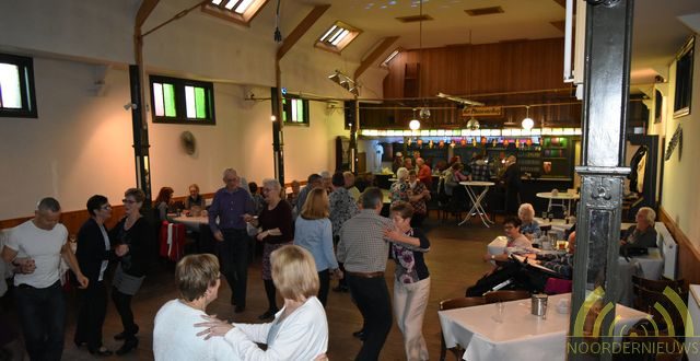 Weer een swingende dansmiddag in zaal Flora