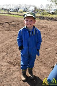 Dave Vanleijden (4) reed zijn eerste wedstrijd op een quadkar