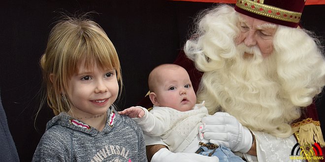 Sint en zijn Pieten laten kinderen swingen - (c) Noordernieuws.be 2017 - DSC_7708u85