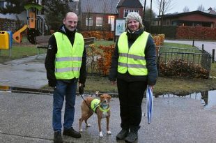 Fluovestjes ook voor honden - (c) Noordernieuws.be HDB_1233