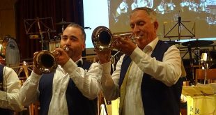 Optreden Essener Muzikanten op Heuvelplein