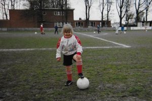 007 Damesvoetbal - De hobby van Isabelle Vermeiren - Noordernieuws.be 2019 - 07s