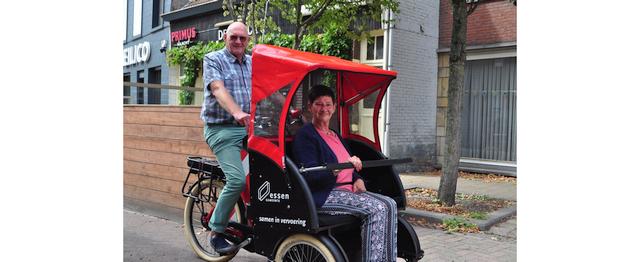 Test de nieuwe, elektrische riksjafiets