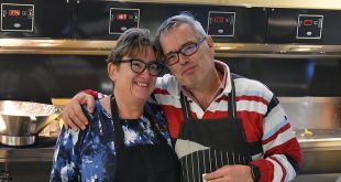 Paul Kees en Josephina Mols - Afscheid van 40 jaar Frituur Speciaal Essen - (c) Noordernieuws.be 2019 - HDB_9584