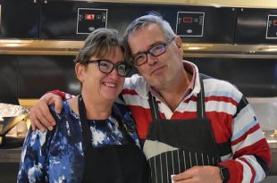 Paul Kees en Josephina Mols - Afscheid van 40 jaar Frituur Speciaal Essen - (c) Noordernieuws.be 2019 - HDB_9584