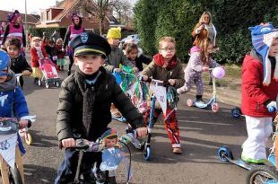 Kindercarnaval optocht Potlodenschool en Mariaberg kleuters Heikant - Essen - (c) Noordernieuws.be 2020 - 095u