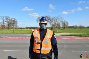 117 Mondkapje tegen corona-virus voor Politieagent in Essen