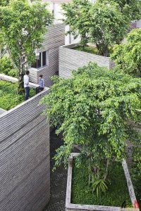 Lisa van Hoof - Beroep Woonecoloog - Bio-ecologisch wonen - bouwen en renoveren - ontwerper Vo Trong Nghia - House for Trees - copyright Hiroyuki Oki