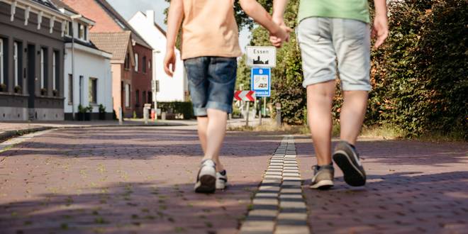 Familiebezoek over de grens vanaf zaterdag 30 mei weer toegestaan