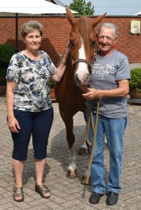 Annie Sama met Cyriel Van Oers en pony Rosalien - HDB_1442s