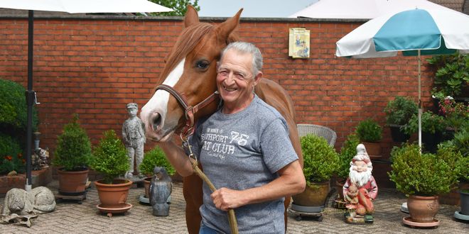 Cyriel Van Oers met pony Rosalien - (c) Noordernieuws.be - HDB_1461u