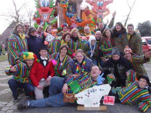 De historie van Carnavalsvereniging Staesi - Noordernieuws.be 2020 - 424474_356128824422081_2017440300_ns