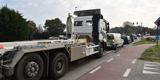 Hogere verkeersdruk op kruispunt Spijker Essen - (c) Noordernieuws.be - HDB_2569u