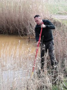 GroenRand roept op om Antitankgracht proper te houden