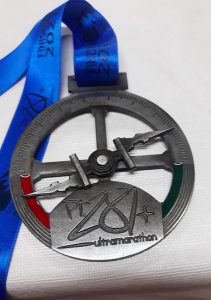 Jan De Laet loopt de PT 281 Ultramarathon - Medaille - Noordernieuws.be 2021