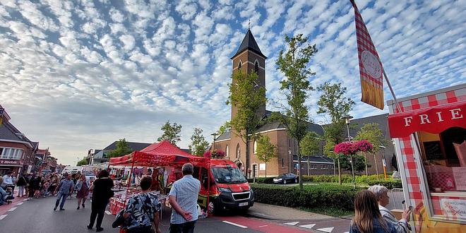 Avondmarkt Essen 2021 - (c) Noordernieuws.be - 20210806_195200