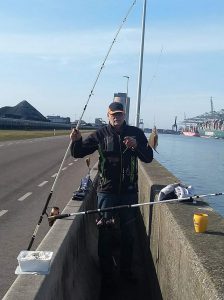 De bijzondere hobby van René Maas - Riviervissen