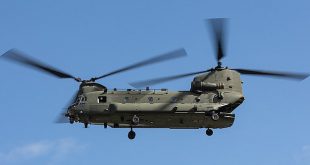 Helikopters doen vanaf september op maandag vliegoefeningen op vliegbasis Woensdrecht