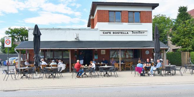 Café Bostella in Essen-Hoek opende vrijdag weer de deuren - (c) Noordernieuws.be 2022 - HDB_6676 u75