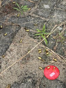 Munitie op parking in Nispen gedumpt2