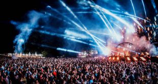 X collection Antwerp fleurt Brasschaats open air festival 'The Day Before Tomorrow' op