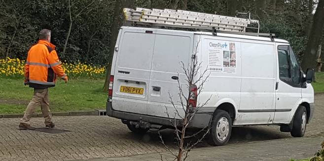 De Engelse dak- en muurbehandelaars zijn weer gearriveerd