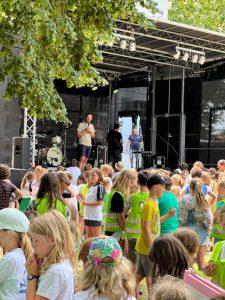 Kidz-Vestival Verwelkomt kinderen en leerkrachten voor namiddag vol plezier3