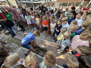 Van betonnen speelplaats naar groene oase2