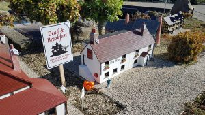 Dead and Breakfast - Halloween MiniEurope