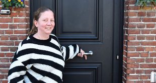 Judith Van Gink - Begeleidster bij mensen met een mentale beperking - (c) Noordernieuws.be 2024 - HDB_0665u80