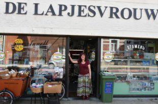Lapjesvrouw houdt Zomerverkoop