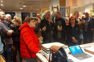 Feestelijke opening CoopSaam en Oxfam Wereldwinkel in de Nieuwstraat