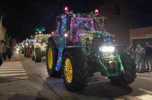 Tweede lichtstoet landbouwvoertuigen Essen-Hoek 2