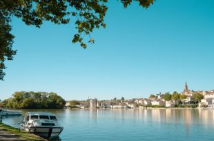 Met Le Boat varen over Canal du Midi - Castelnaudry