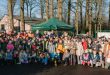 Schoolkinderen planten nieuwe bomen in Rode Dreef