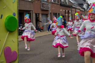 Carnavalsstoet op zondag 13 april