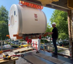 Nieuwe MRI in AZ Klina binnengeloodst 2