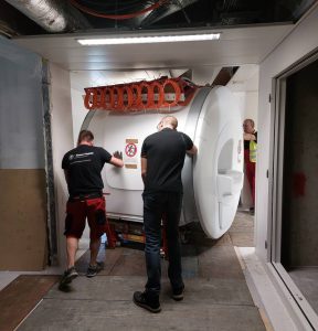 Nieuwe MRI in AZ Klina binnengeloodst 3