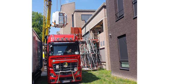 Nieuwe MRI in AZ Klina binnengeloodst
