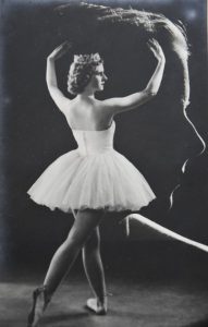 Bea Vreugde - Balletdanseres - Essen Vroeger en Nu - HDB_3199