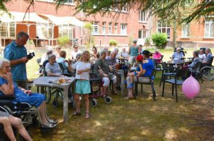 Gezellige drukte bij vierde Familiedag van WZC Sint-Michael - Essen - (c) Noordernieuws 2025 - HDB_3124