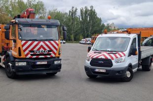 2 van de 5 uitgeleende voertuigen aan gemeente Stabroek - (c) stad Antwerpen